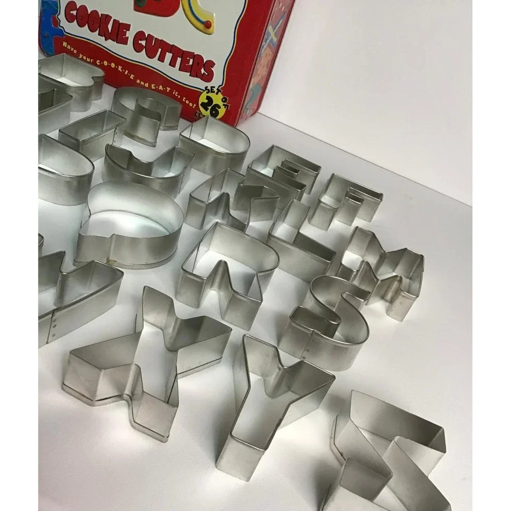 Williams‎ Sonoma ABC Alphabet Cookie Cutter Set 26 Letters with Storage Tin Box